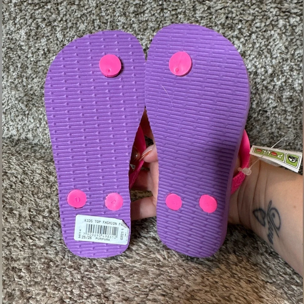 HAVAIANAS NWT Girls Purple Pink Pineapple Flip Flops‎ Size 10C Summer Beach Pool